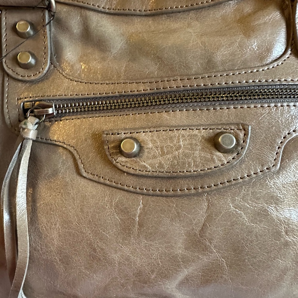 Balenciaga Women's Taupe Leather Bag - Picture 3 of 10